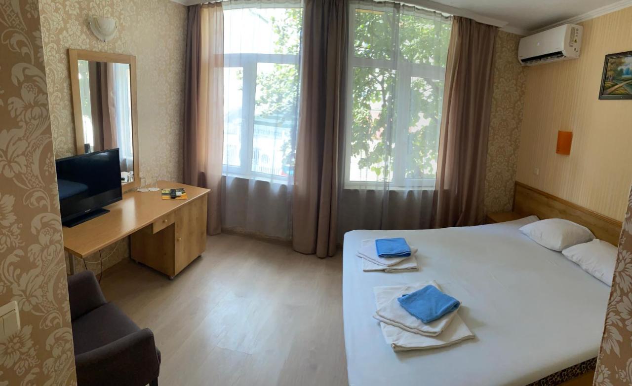 Еника Hotel Varna Ngoại thất bức ảnh